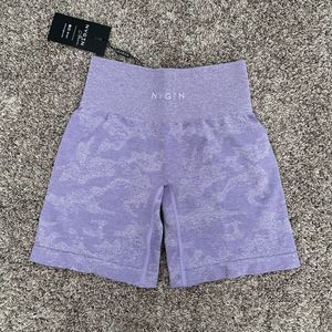 NVGTN seamless camo shorts lilac purple size small